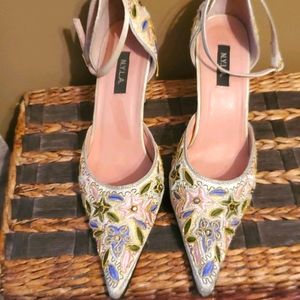 Beautiful Beaded Vintage Pumps